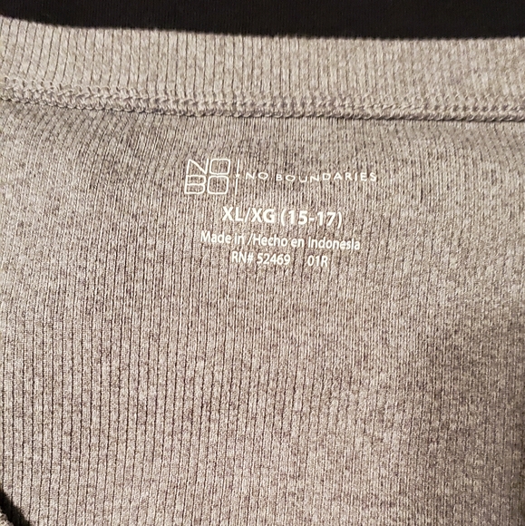 Lot Of Three Solid Color Women's Tees - Picture 2 of 5